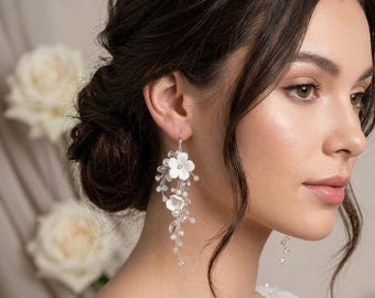 Bridal Earrings with White Flowers, Flowers Wedding Earrings, Boho Bridal Earrings, Boho Chic Accessories,Statement Earrings