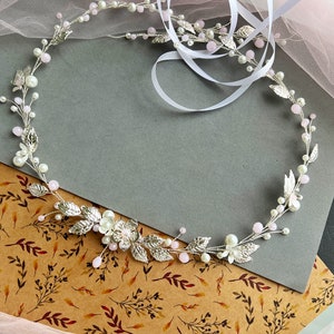 Flower belt for dress wedding, Pink opal Bridal Belt, Pearls sash for baby shower, White flower Bridesmaids Belt, Pink Bridal Shower Belt