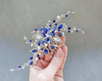 Blue bridal hair comb, Pearl hair comb. Navy blue headpiece. Silver wedding hair comb. Sapphire hair accessory. Something Blue Jewelry