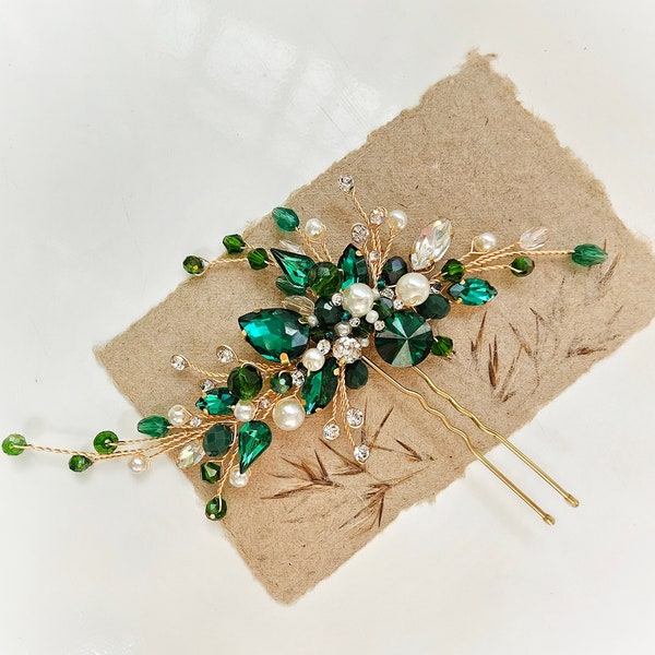 Emerald green hair pin with pearl Emerald hair piece Emerald jewelry Green hair comb Bridesmaid hair pin Emerald headpiece Bridal hair comb