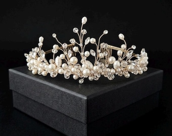 Freshwater pearls crown Gold Birthday crown Gold pearls tiara for women Pearls bride crown Queen of hearts Freshwater Wedding crown