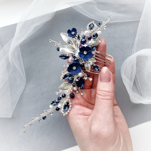 Navy blue flowers bridal comb. Dark blue wedding hair comb. Navy blue Wedding hair accessories. Blue Bridal hair piece. Sapphire hair comb
