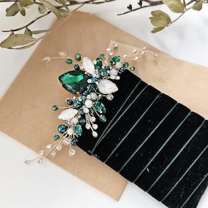 White green pocket boutonniere,Grooms Lapel,Groomsmen,Greenery boutonniere, Groomsmen buttonhole, Emerald boutonnieres, Wedding Boutonnieres