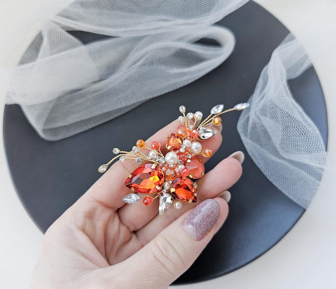 Orange Wedding Hair Accessories: Bold Color for Timeless Elegance