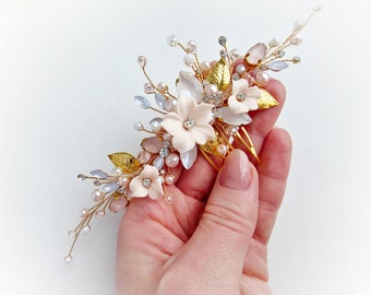 Small gold wedding flower hair comb, Bridal floral hair piece, ivory Flower head piece, White bridal hair comb, Blush hair piece for bride