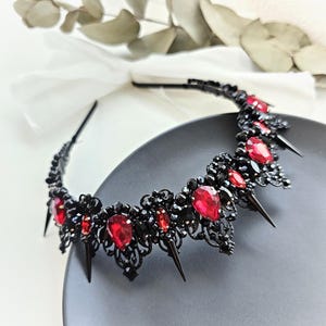 Black Red Crystal Crown, Black wedding crown, Gothic wedding crown, Spike crown Black tiara with metal spikes, The Queen&#39;s crown