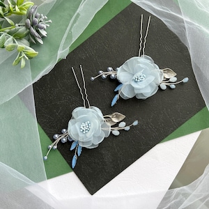 Set of 2 dusty blue flower bridal hair pins. Blue floral Wedding Hair Pins. Dusty blue Hair Pins. Bridal Hairpins. Hair Pins for Wedding