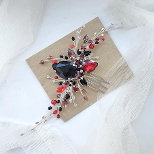 Gothic bridal hair comb, Red and black wedding hairpiece, Black red hair vine, Dark red headpiece, Vampire hair accessory