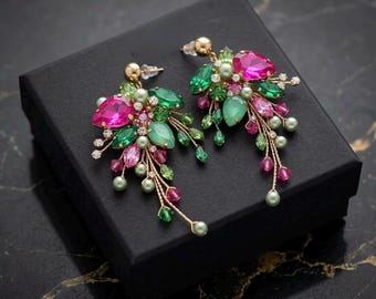 Green fuchsia crystal stud earrings, Sage green Hot pink statement earrings, Bright crystal earrings for wedding, Earrings for summer party