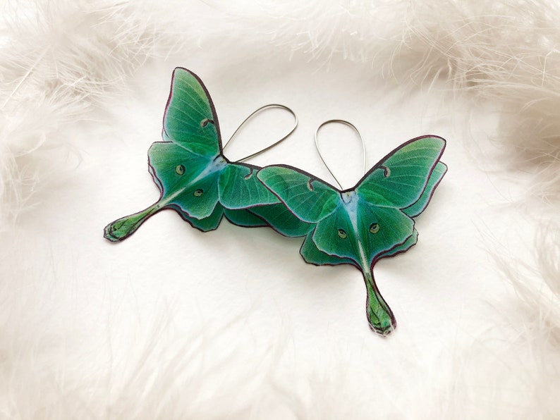 Emerald Green Luna Moth Earrings hand made of silk for everyone who loves butterflies perfect gift for mom, sister, friend. Silk butterfly 