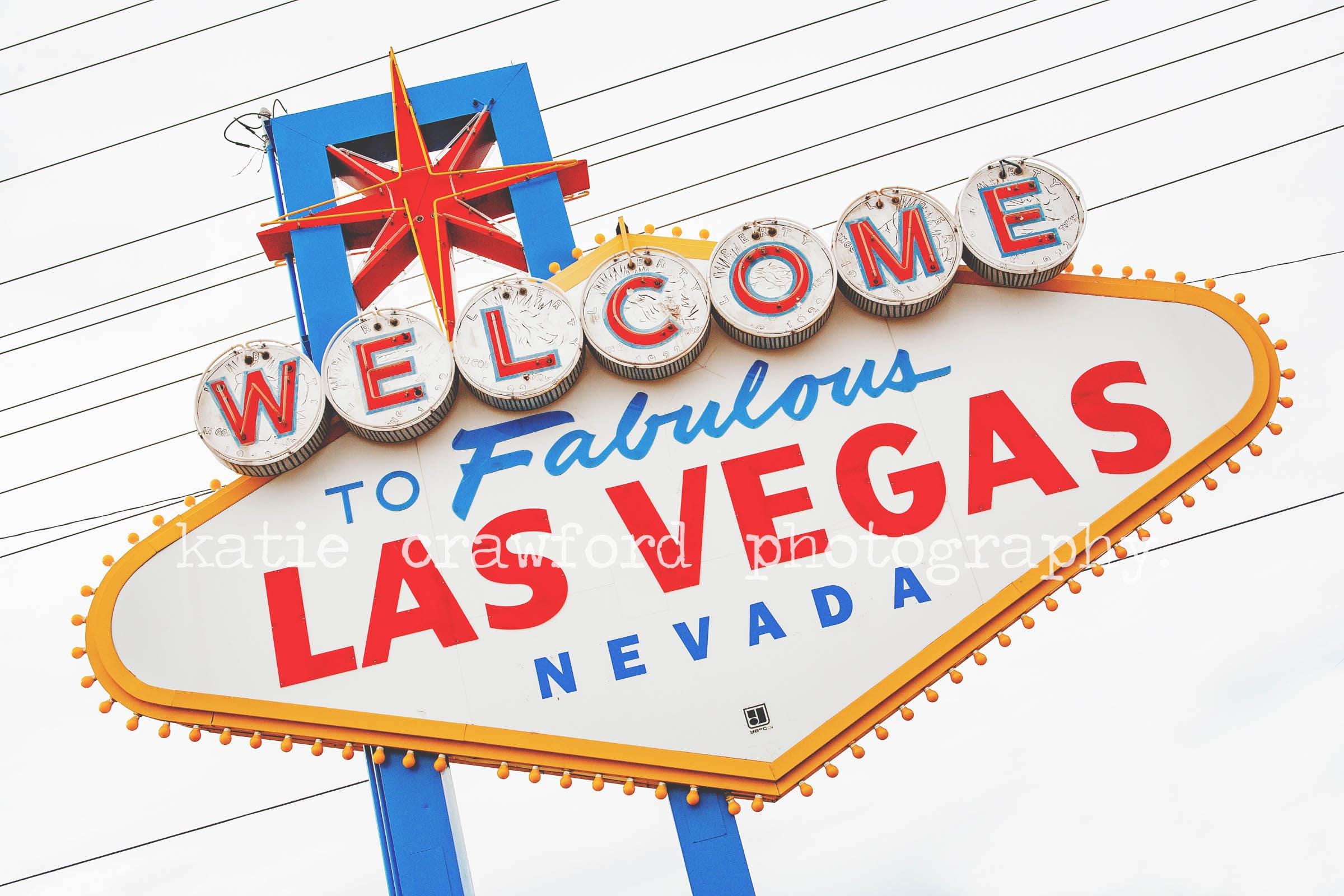 Welcome to Las Vegas Iconic Sign Front View Vintage Vegas Neon ...