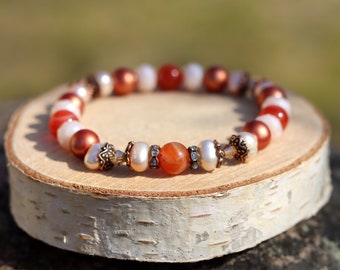 Orange Carnelian and Pearl bracelet, Brown beige gemstone bracelet, Elastic orange autumn bracelet, Stretch bracelet with Carnelian stone