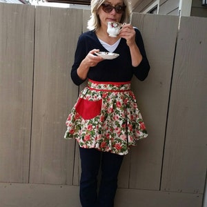 Reversible Rose Garden Apron