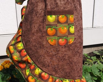 Tomato Vine Short Apron in Brown