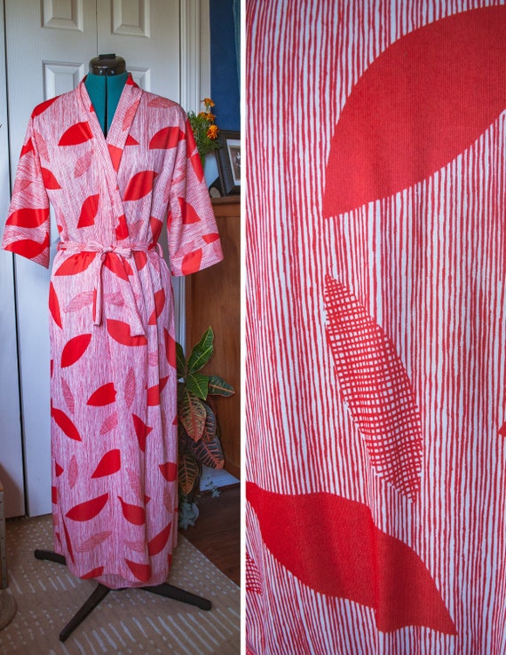 Vintage Robe House Coat Lounge Wear 