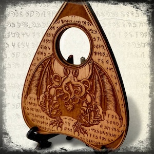 Engraved Wood Planchette for Ouija Board - Cthulhu