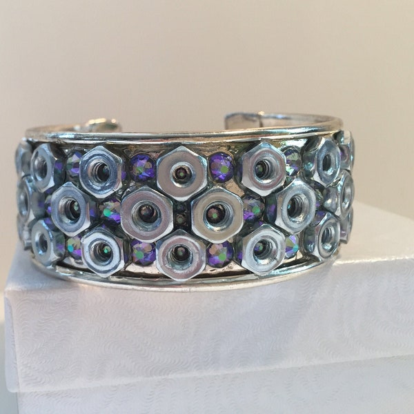 Photo inspiration: Curated Recycled Metal Jewelry Visual Reference