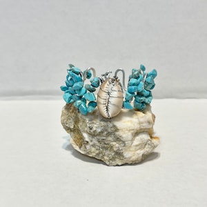 Turquoise Cowrie Shell Bracelet, Cowrie Shell Cuff Bracelet, Wire Wrapped Bracelet, Turquoise Stone Cuff Bracelet, Bohemian Cuff Bracelet