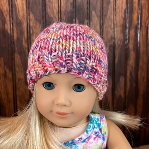 Knit doll hat that fits 18” dolls like American girl