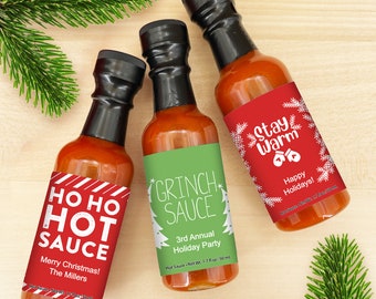 Ho Ho Hot Sauce Christmas Favors, Holiday Favors for Guests, Christmas Favors, Christmas Party Idea, Grinch Christmas Gift, Mini Hot Sauce