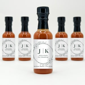 Hot Sauce Wedding Favors, Hot Sauce Gift, Mini Hot Sauce, Custom Hot Sauce, Modern Wedding, Bridal Shower Favors, 1.7 oz bottle of hot sauce