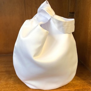 White Satin Japanese Knot Wristlet Bag: Brides Bridesmaids, Wedding Communion, Evening