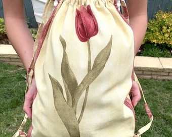 Tulip Floral Canvas Kordelzug Rucksack, leichte Sommer Strandtasche