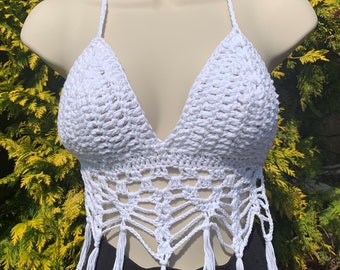 Gehäkeltes Bikini-Oberteil, Festival Top, weißes Spitzen-Top, gehäkeltes Bralette, sommerliches Crop Top mit Quasten, UK A bis B Cup - GRATIS UK Post