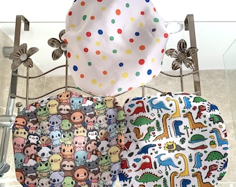 Kinder Duschhaube aus Baumwolle: Wasserdicht, bunte Drucke, Babytiere, Regenbogen Dinosaurier, fleckiger weißer Satin