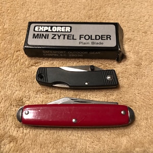 Vintage Explorer Mini Zytel Folder in Original Box with Bonus USA Two Blade Pocket Knife