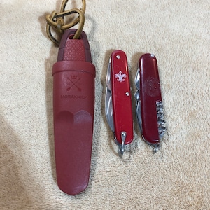Vintage and Modern Outdoor Knife Combo