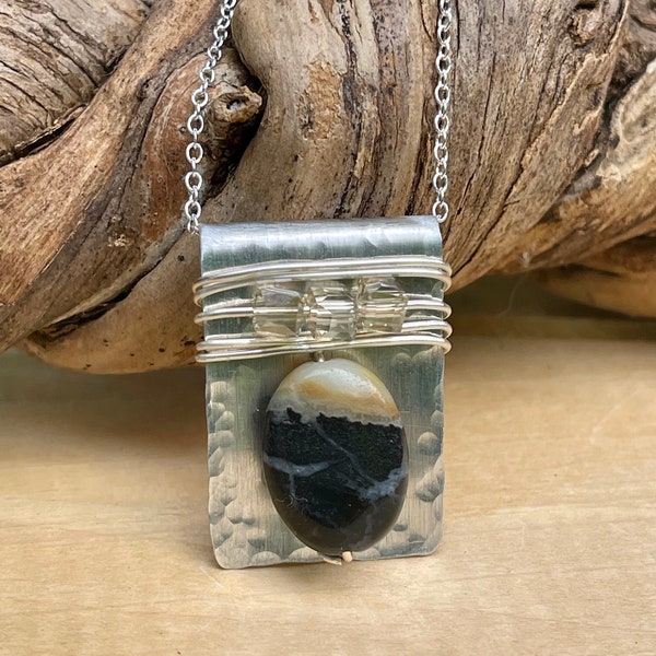 Silver Beaded Necklace/Natural Stone Pendant Necklace/Natural stone Agate  Necklace/Large Bead Necklace/Hammered Aluminum