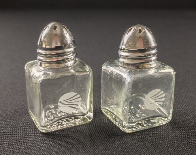 Continental Airlines First Class In Flight Service Glass Salt And Pepper Shakers 1970s-80s Made in Taiwan ROC