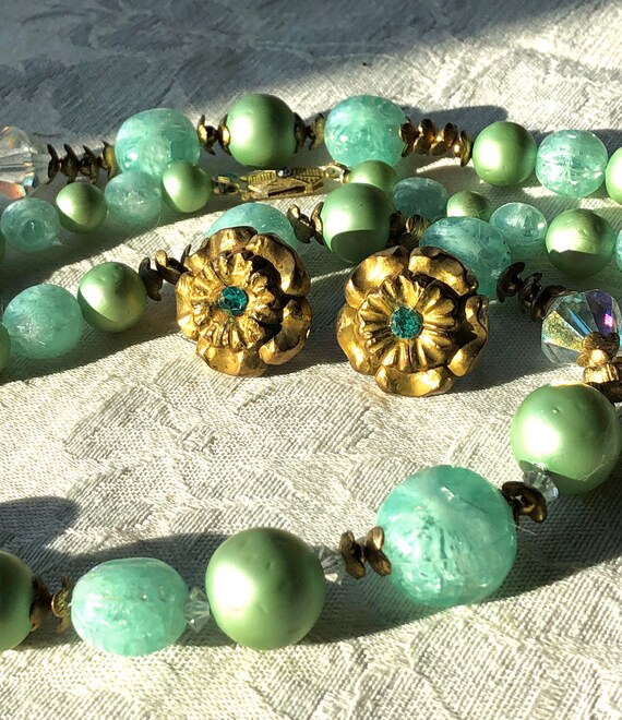 Vintage Lucite Necklace Minty green Crackle Ice B… - image 7