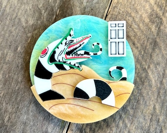 Sand Worm Brooch