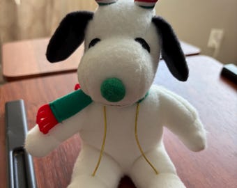 Vintage Whitmans Candy Peanuts Snoopy Christmas Plush Toy Reindeer