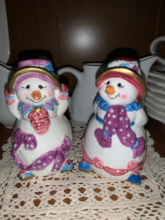 Sweet Ganz Sweet Snowman SnowWomen Salt and Pepper Shakers | Etsy Sweet Ganz Sweet Snowman SnowWomen Salt and Pepper Shakers | Etsy