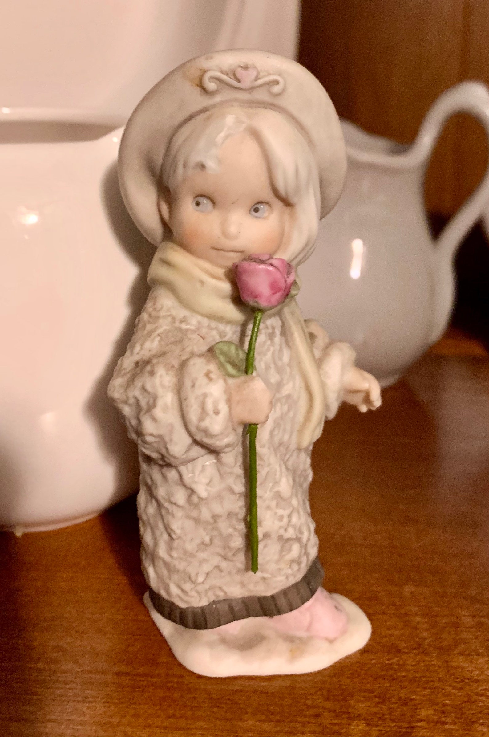Millésime 1996 Enesco Kim Anderson Girl avec Rose Figurine Etsy
