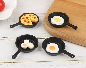 1:6 scale frying pan with eggs