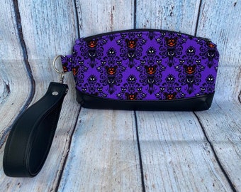 Haunted Pumpkin Wallpaper Wristlet Clutch