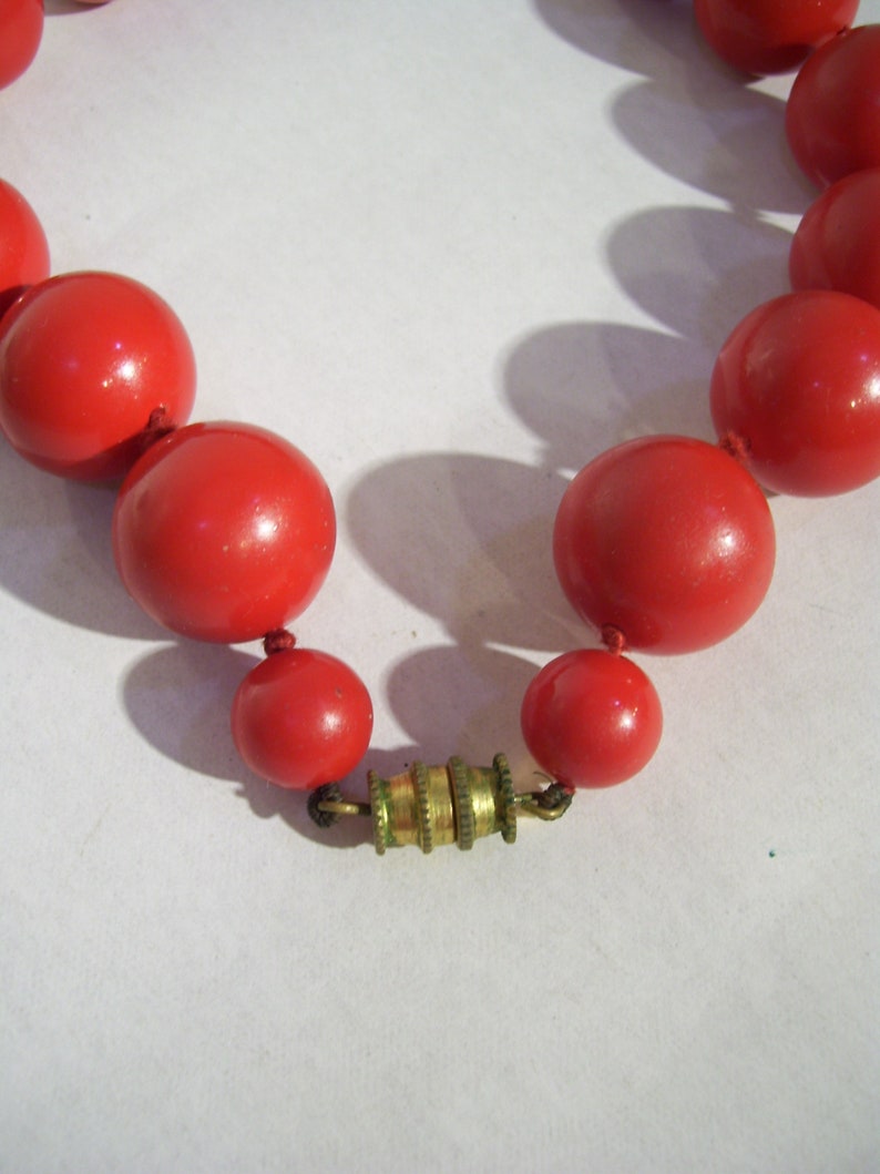 Set of red vintage necklace and earrings