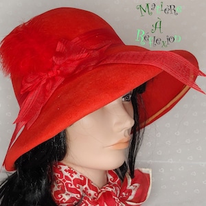 Vintage red felt cloche hat