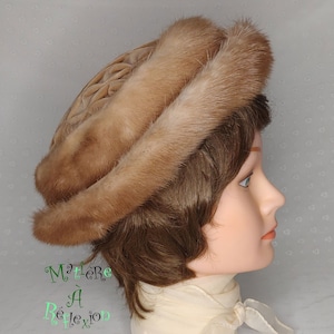Chapeau vintage en vison et velours beige