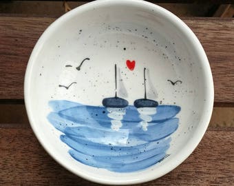 Cuenco de cerámica pintado a mano