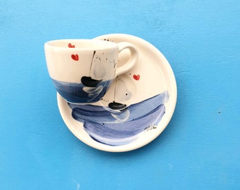 Taza de cerámica pintada a mano