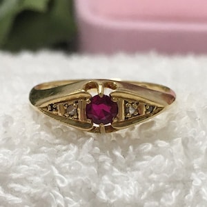Underbar ENGELSK Antik Art Deco 18k Guld - Rubin och Diamant Båtfrontring - Birmingham 1919 - S.Blanckensee & Sons Ltd - Storbritannien storlek O - Amerikansk storlek 7