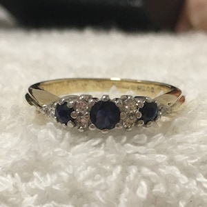 El más hermoso INGLÉS Vintage Retro 9ct Gold-SAPPHIRE & DIAMOND Ring-Impresionante 5 Stone Bridge Design-Made London 1989-Uk size L-Us size 5.5