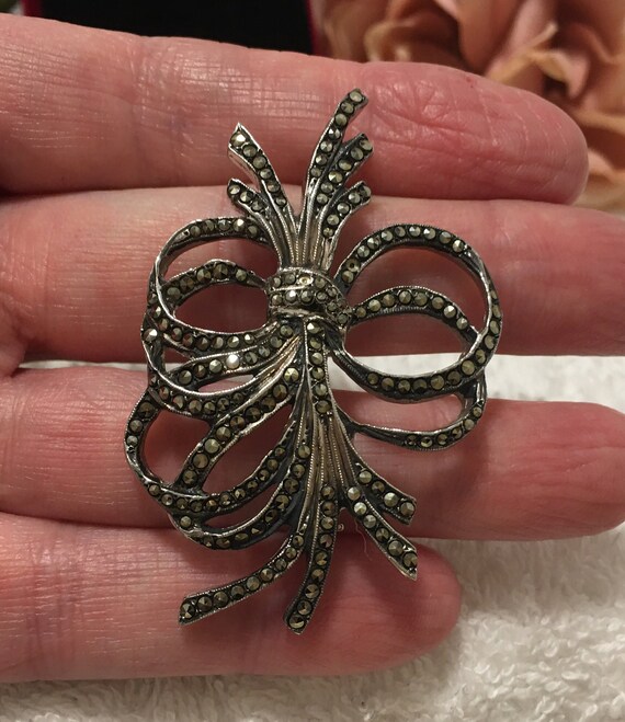 Swarovski alternative brooch maker identification needed Gorgeous sparkling Sterling brooch display picture 1