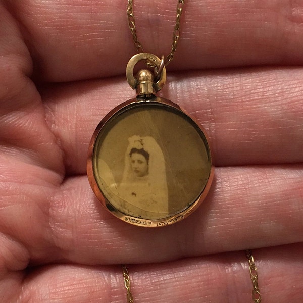 Magnificent Antique Vintage Edwardian 9ct GOLD-Pretty DOUBLE Sided Round LOCKET-Old Photos-Birmingham 1904-50cm (19"  11/16") 9ct Gold Chain