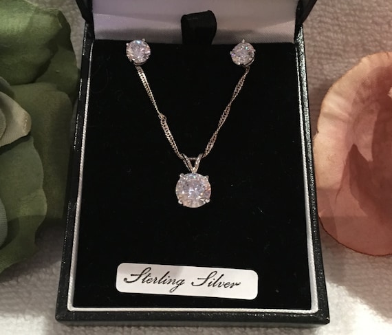 Sterling silver CZ necklace on a 45cm Sterling silver chain Sterling silver CZ necklace on a 45cm Sterling silver chain